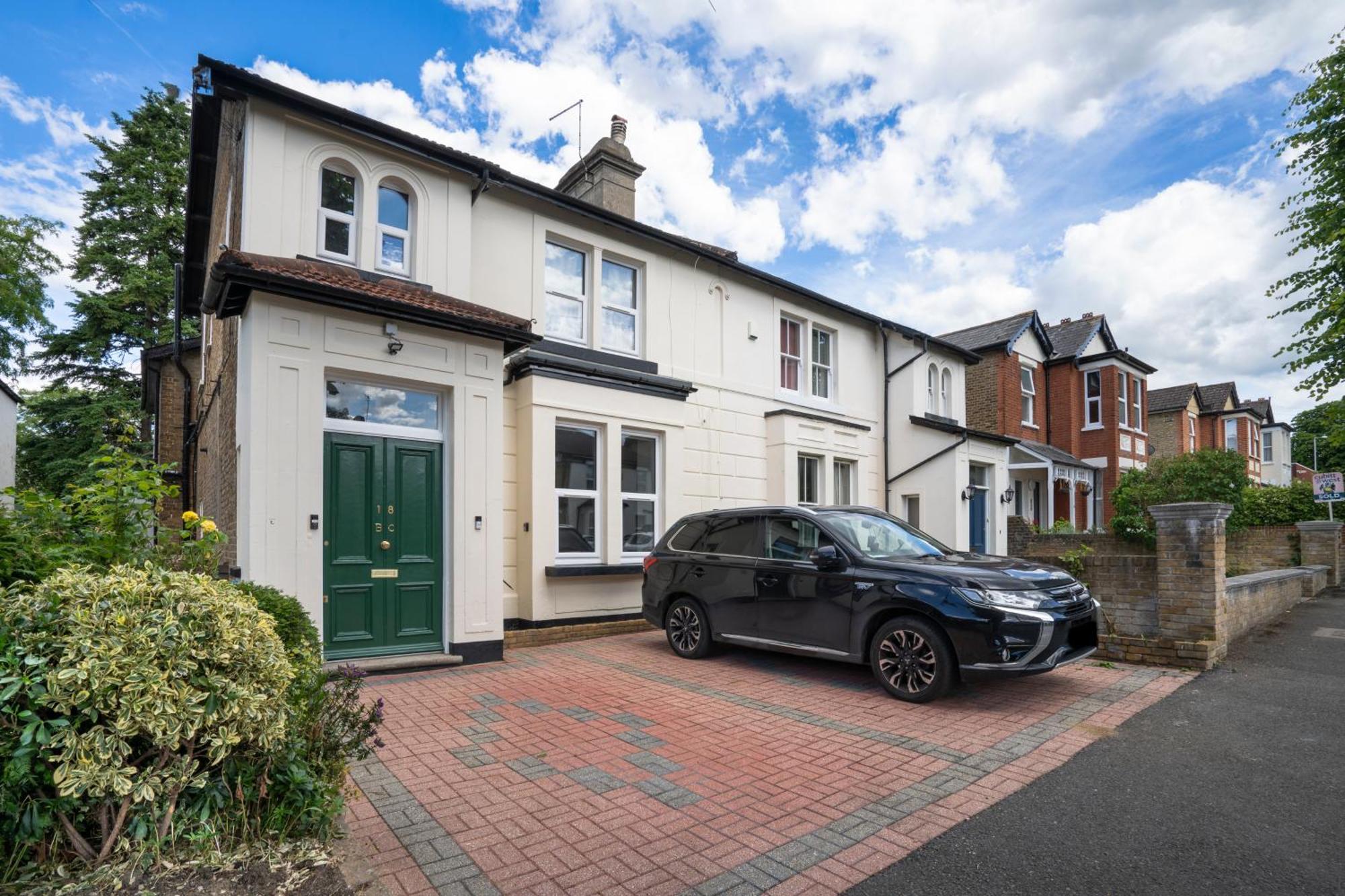 Cozy 2 Bedroom Apartment In Sutton Sutton  Exterior photo